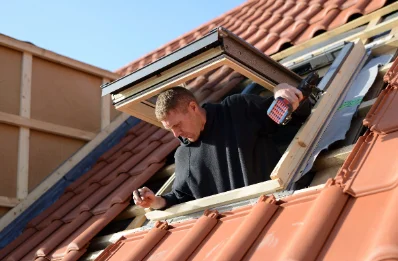 Pose de fenêtres de toit Velux à Gorenflos